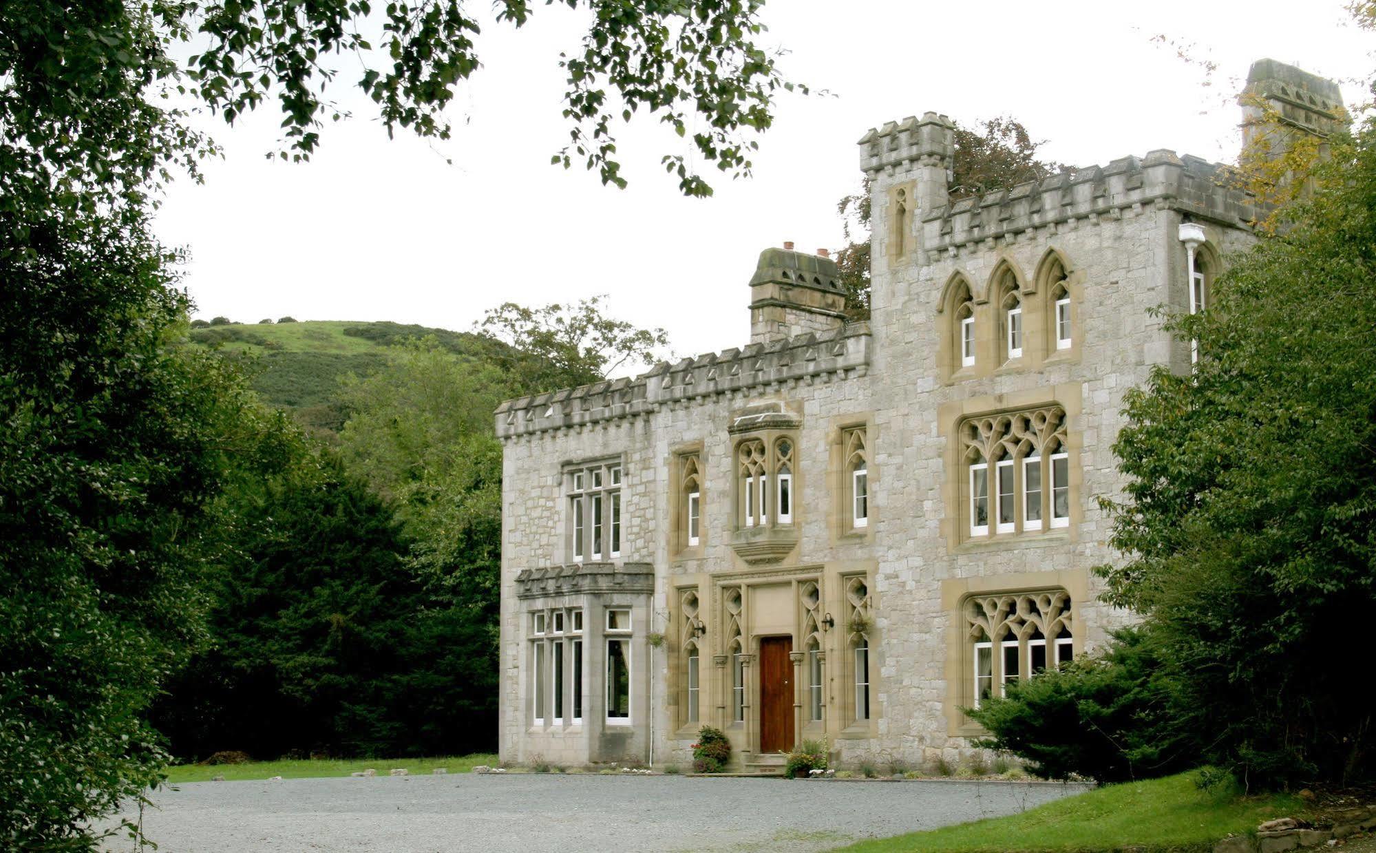 Ffarm Country House อะแบร์เกล ภายนอก รูปภาพ